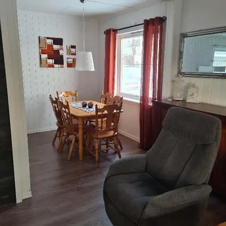 Fjellveien 4 * Vadso